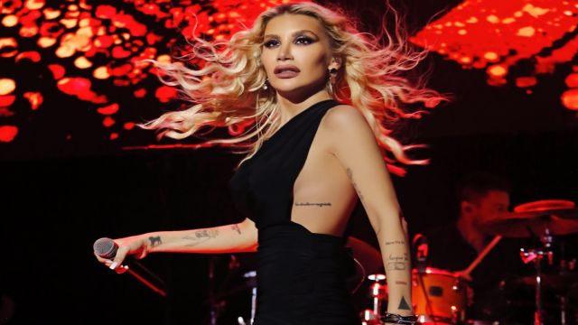 İrem Derici'den Unutulmaz Bir Gece!