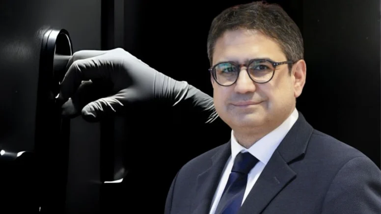 İlaçlama sırasında iş insanının evi soyuldu!